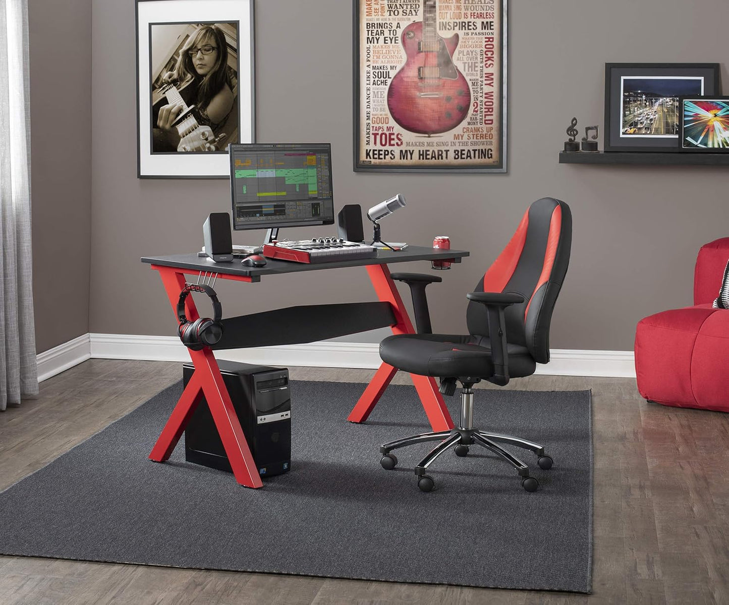 SD Gaming Contoured Swivel, Gaming Chair, Task Chair with Tilt and Height Adjustable Seat and Arms