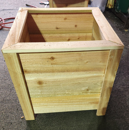 Cedar Raised Garden Planter Box 19"x19"